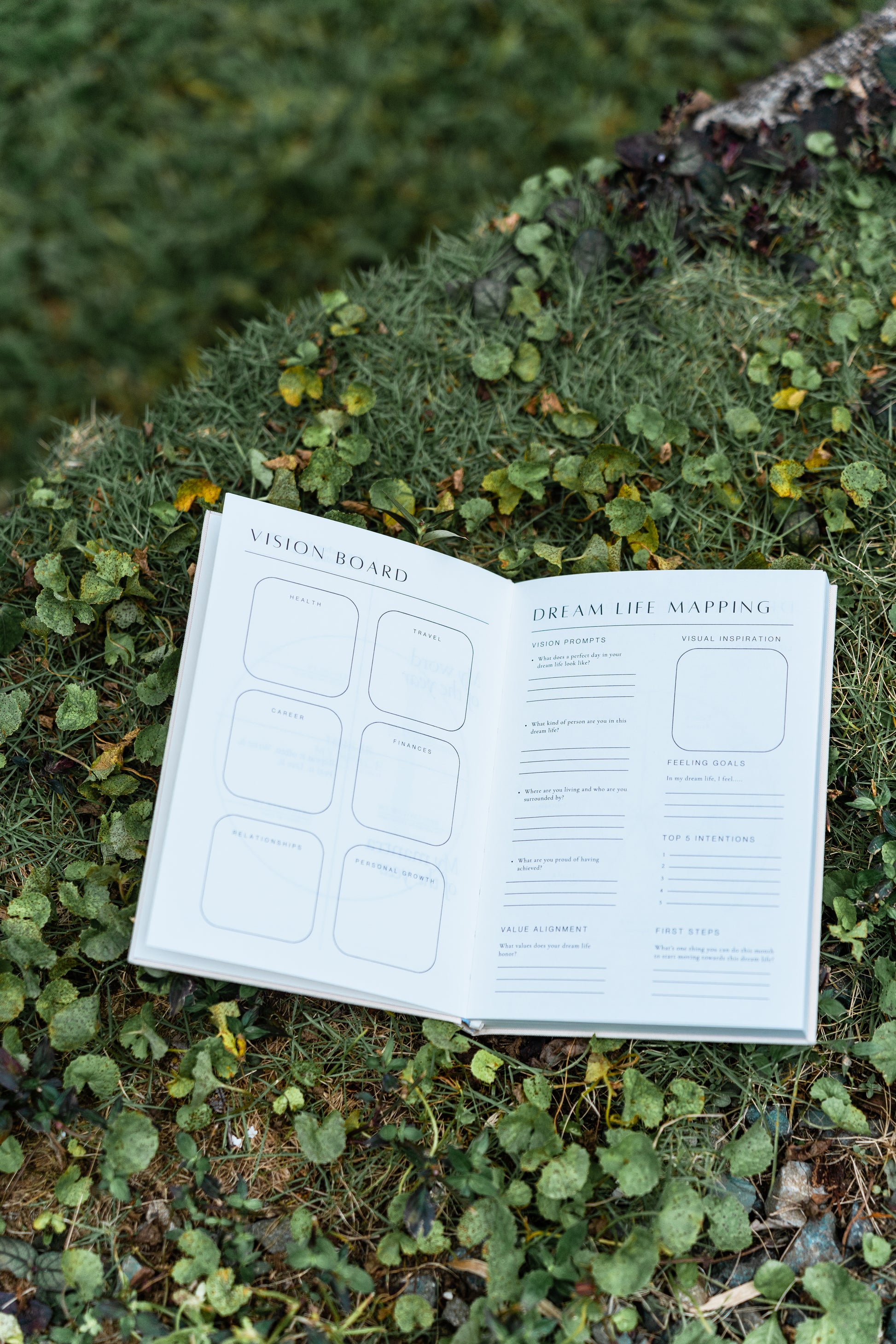 The Cloud Clutch in Greige