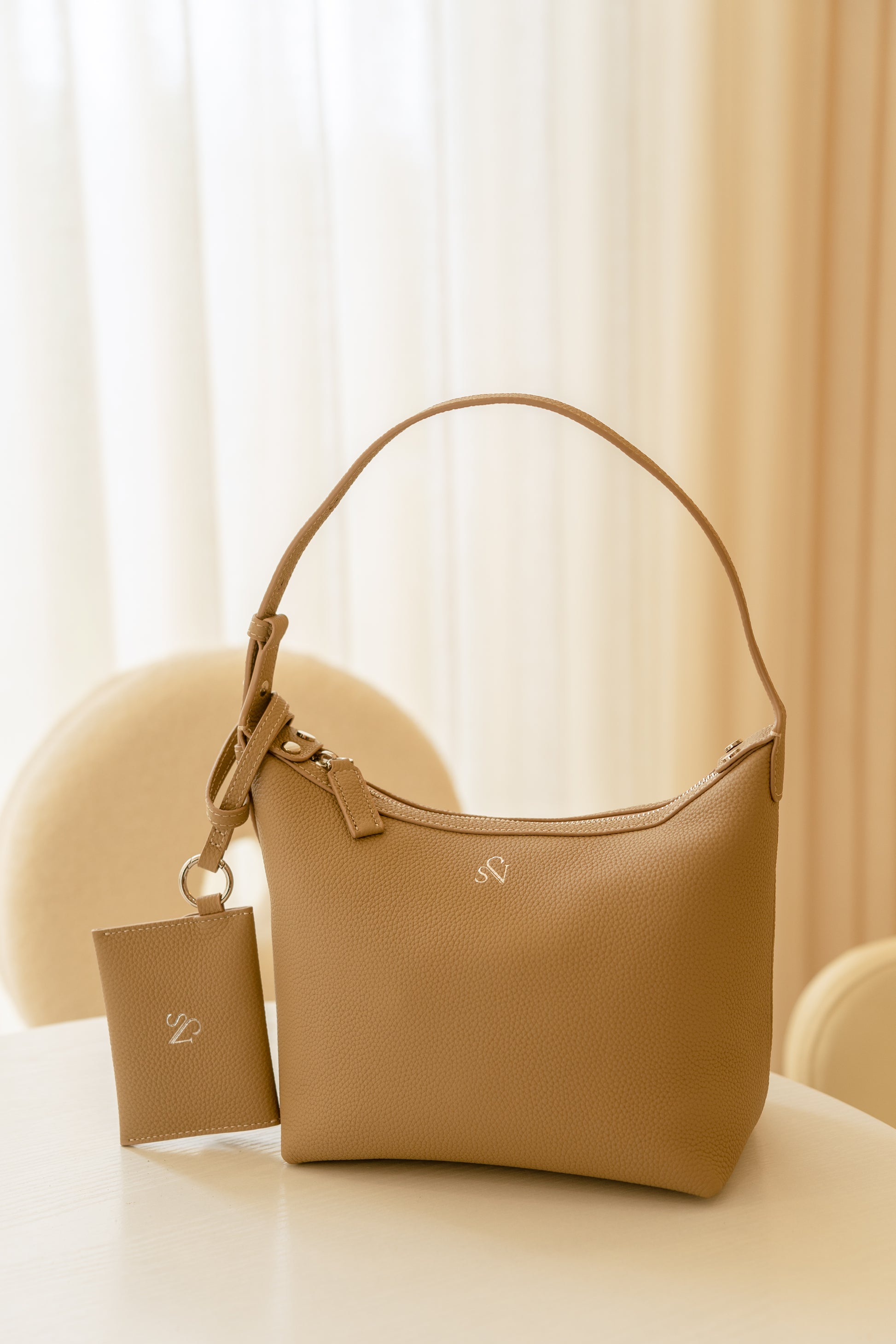 The Daily Signature in Shadow Beige