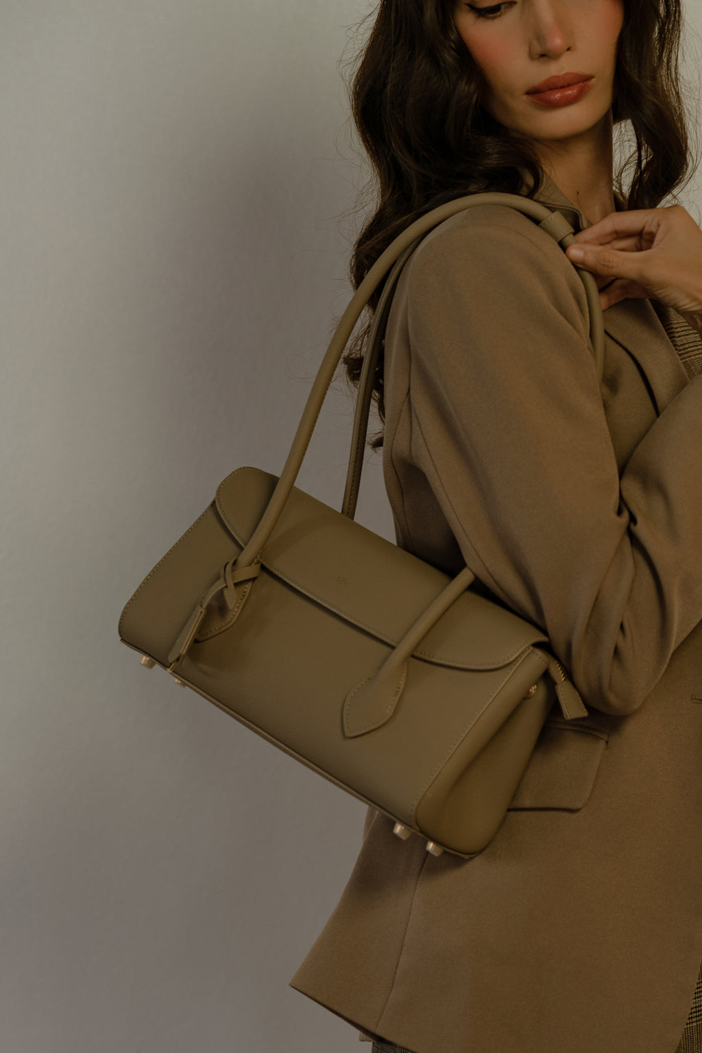 L'édition Baguette in Taupe