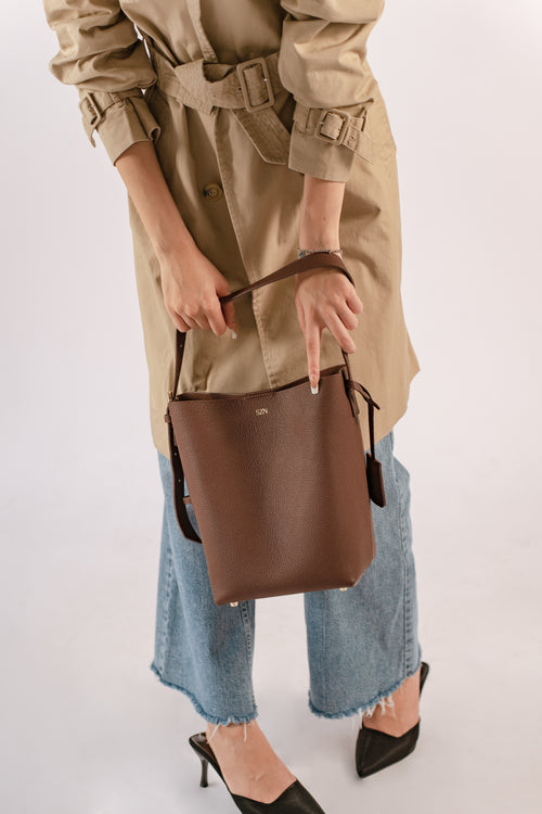 Noir Bucket in Mocha Ground