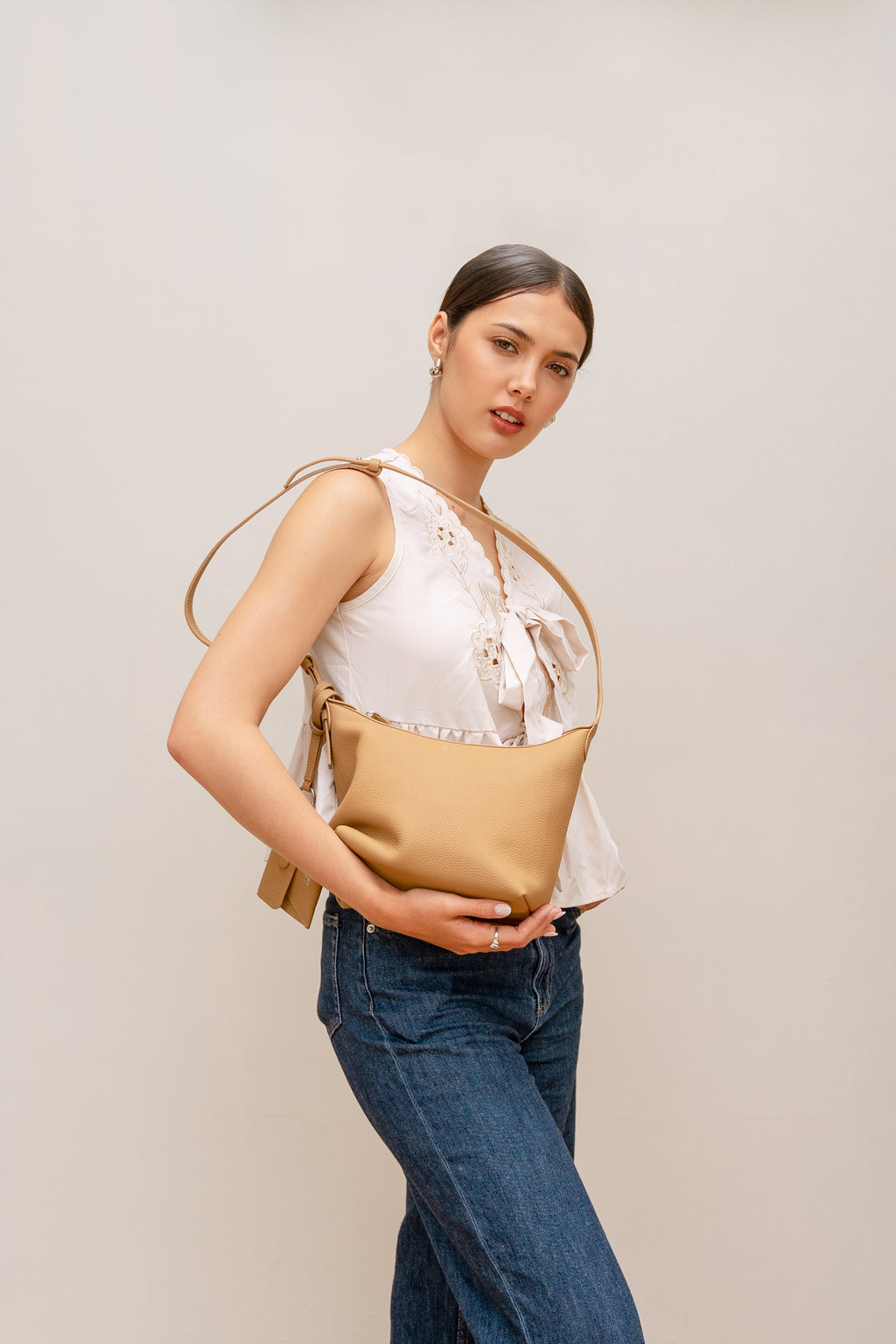 The Daily Signature in Truffle Taupe