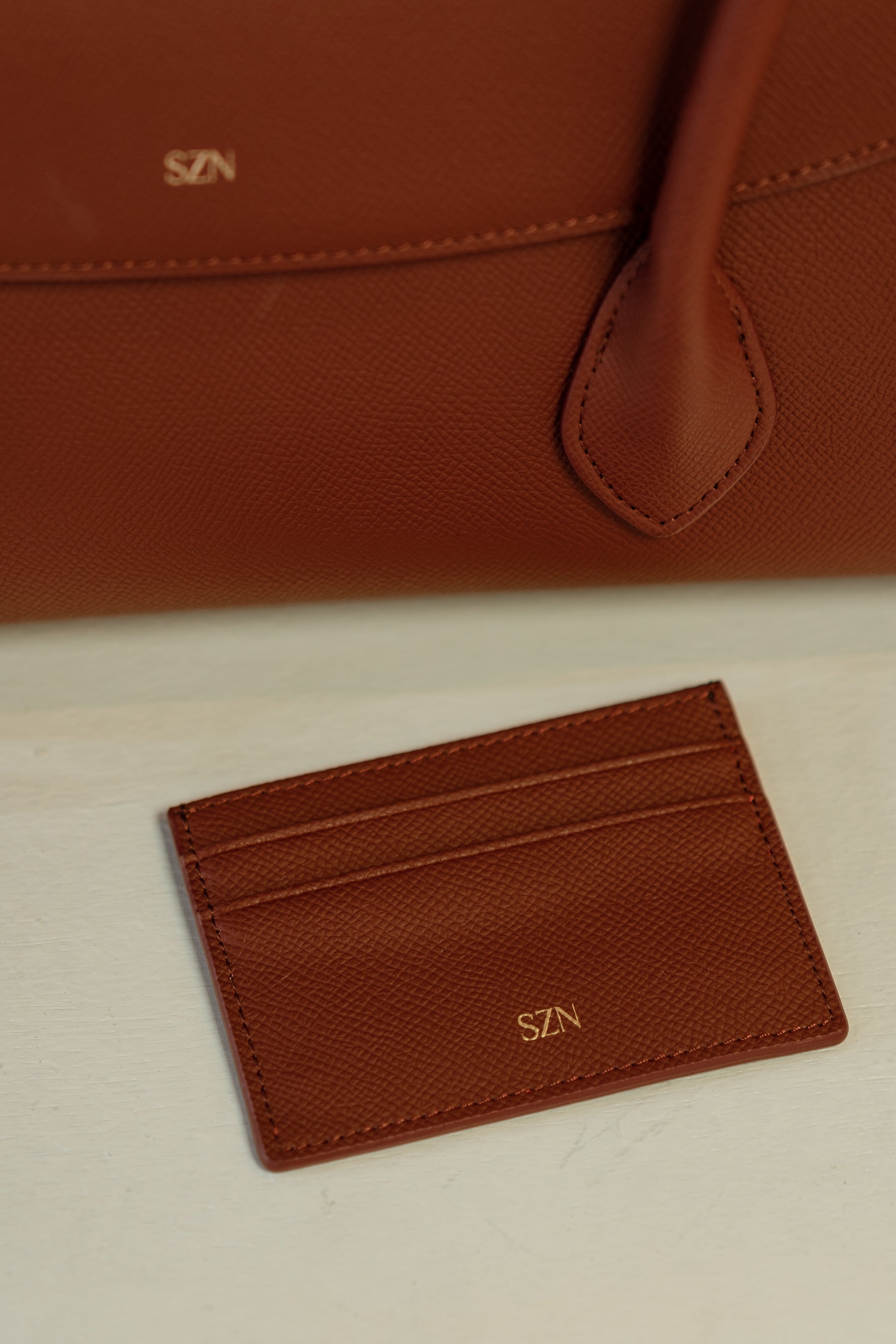 L'édition Baguette in Oxblood