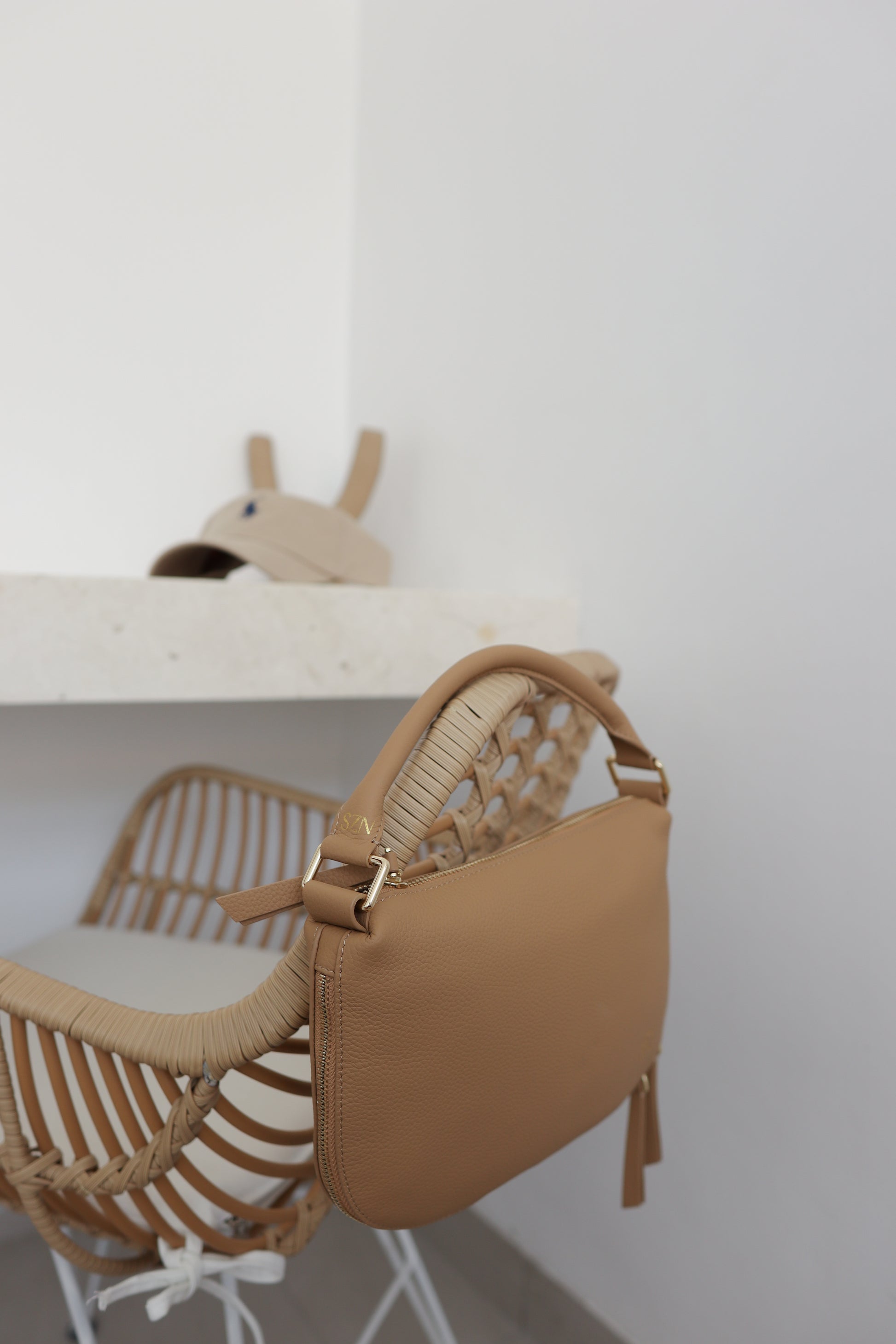 The Daily Flow in Truffle Taupe